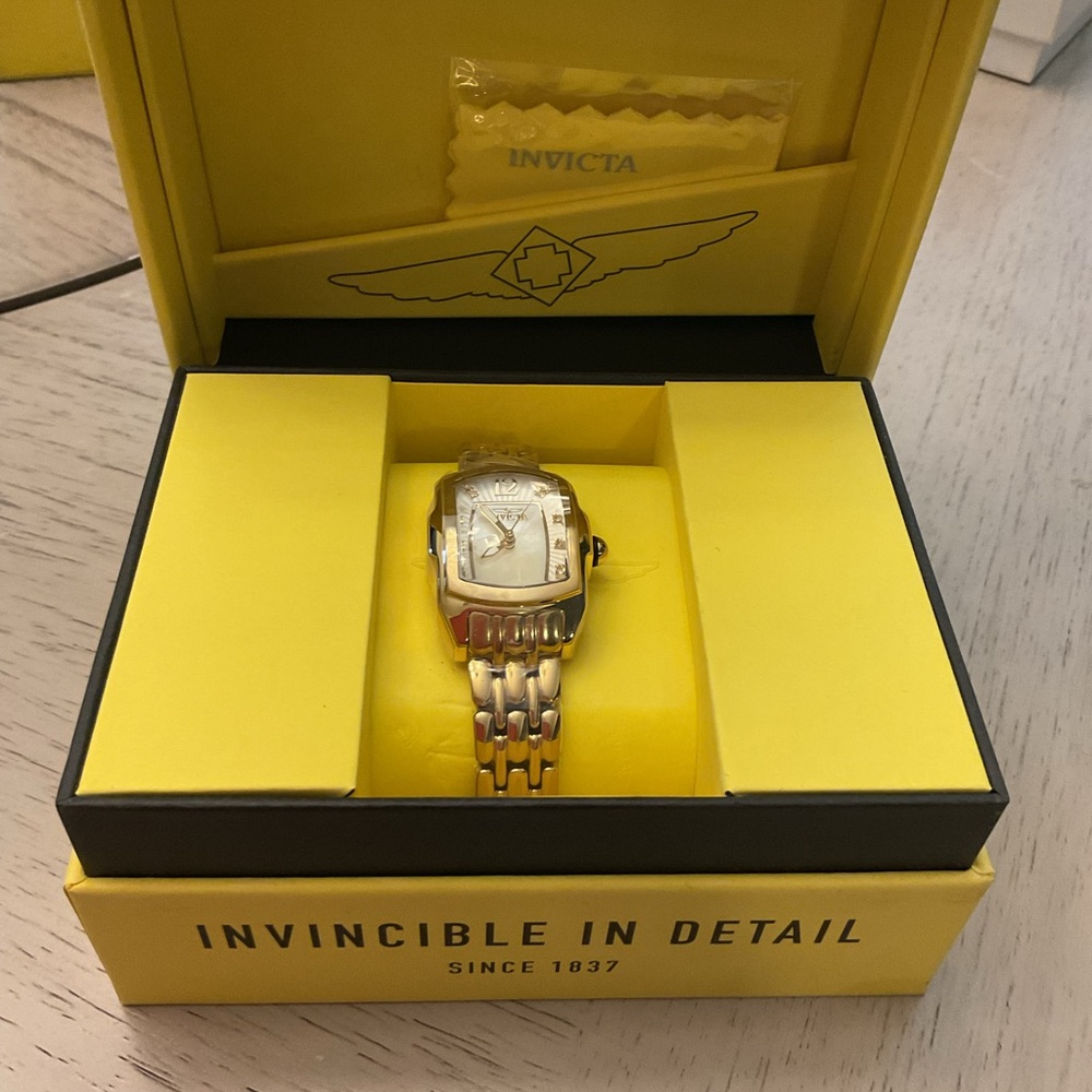 Invicta Lupah Women’s Model 39827